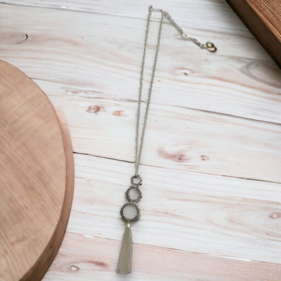 Necklace & Earring Set, Antique Silver Tone, 3 Round Pendant, 22"-24" - Picture 7 of 10